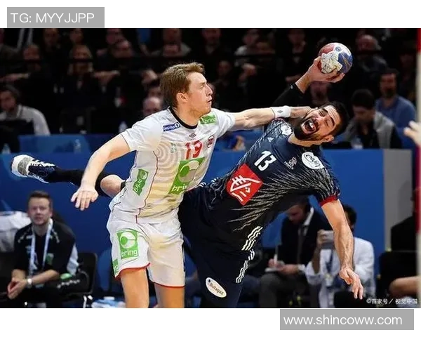 布伦瑞克与基尔的激烈对决展现足球魅力与团队精神